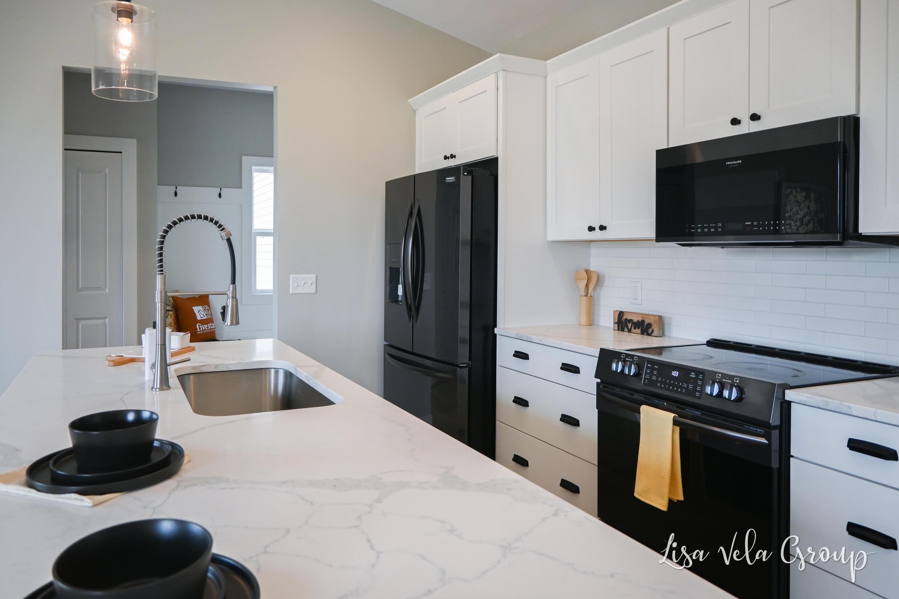269 Ira Spring Road Holland, MI 49423 - Photo 19 of 52 Kitchen