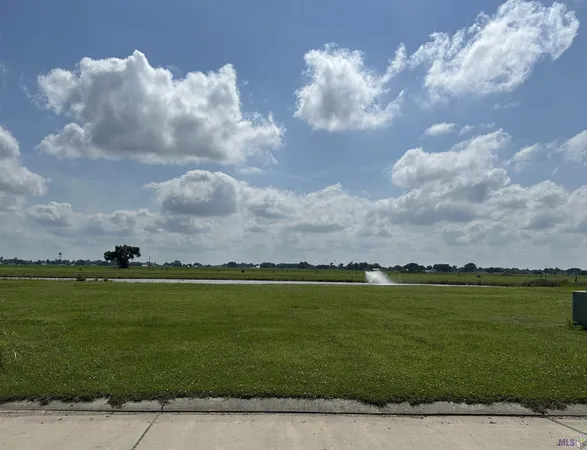 $94,000 | 3429 East Bellevue Lks Street, Paulina, LA 70763