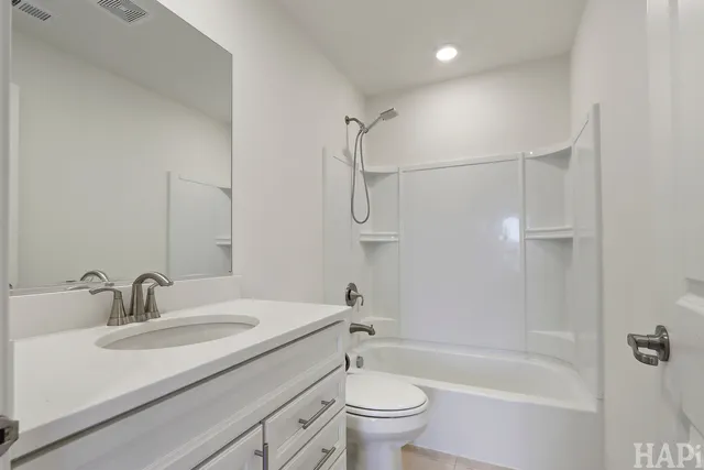 $275,000 | 8426 Stillwater Road, Wonder Lake, IL 60097