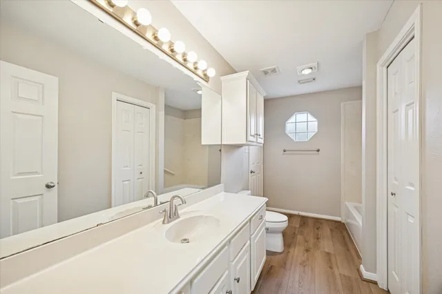 $1,700 | 900 Eagle Lake Road, Sealy, TX 77474