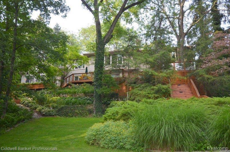 982 Top View Road Bloomfield Hills, MI 48304 - Photo 24 of 24 DSC_0211.JPG