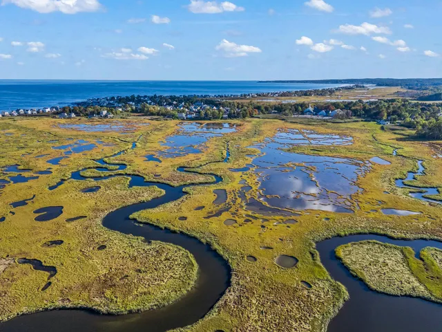 $1,395,000 | 835 Ocean Avenue, Wells, ME 04090