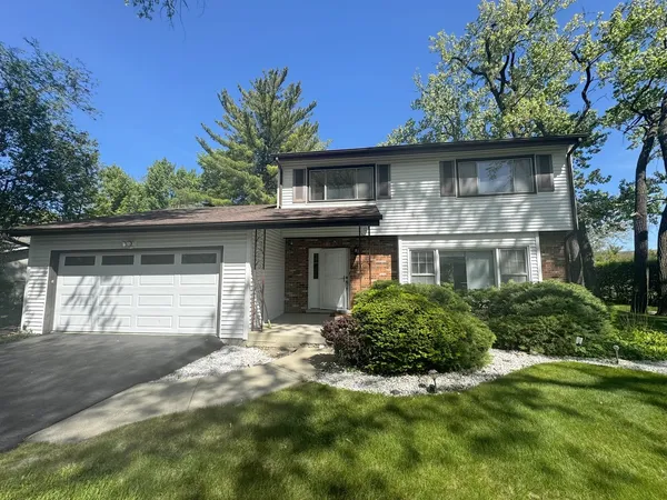 $680,000 | 1935 Birch Road, Northbrook, IL 60062