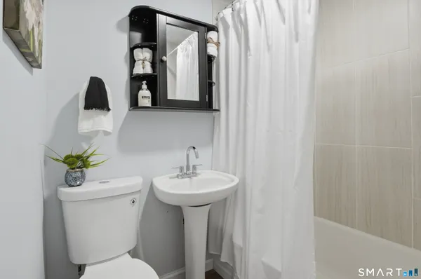 $325,000 | 101 Ridgefield Street, Meriden, CT 06450