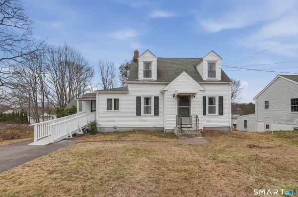 $325,000 | 101 Ridgefield Street, Meriden, CT 06450