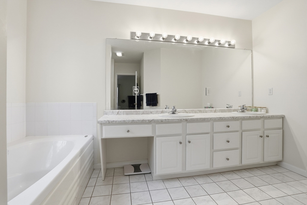 5 Augusta Way, Unit 5 Chelmsford, MA 01863 - Photo 22 of 42