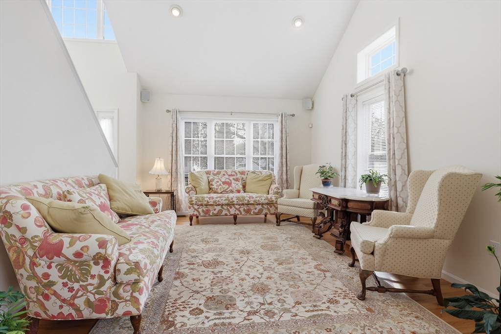 5 Augusta Way, Unit 5 Chelmsford, MA 01863 - Photo 4 of 42