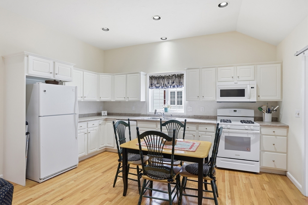 5 Augusta Way, Unit 5 Chelmsford, MA 01863 - Photo 9 of 42