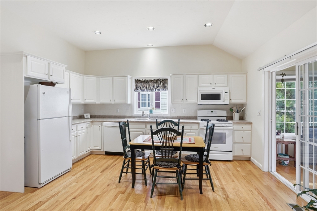 5 Augusta Way, Unit 5 Chelmsford, MA 01863 - Photo 10 of 42