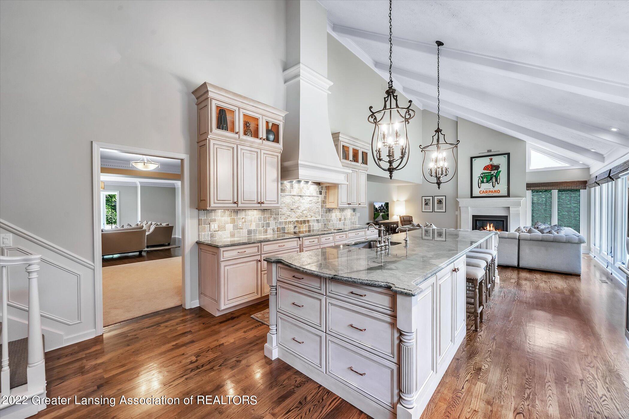 1319 Dennison Road East Lansing, MI 48823 - Photo 12 of 62 Kitchen