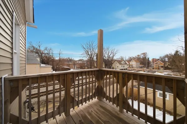 $1,400 | 3002 East 81st Street, Unit 2, Chicago, IL 60617