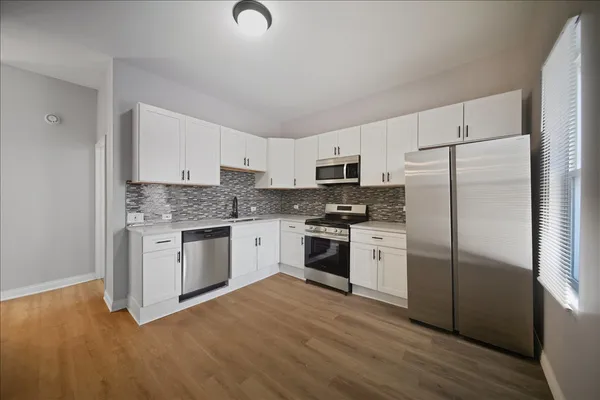 $1,400 | 3002 East 81st Street, Unit 2, Chicago, IL 60617