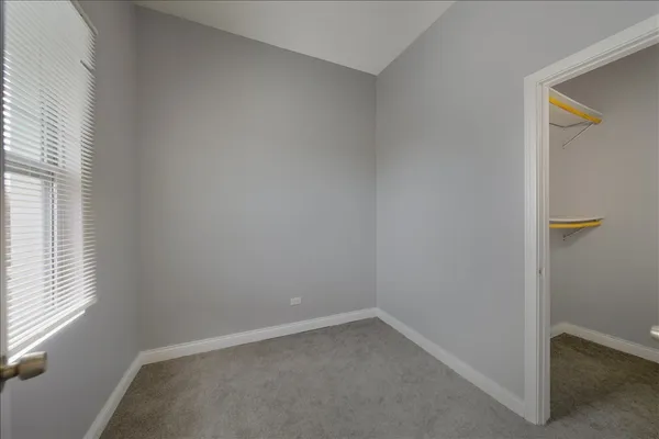 $1,400 | 3002 East 81st Street, Unit 2, Chicago, IL 60617