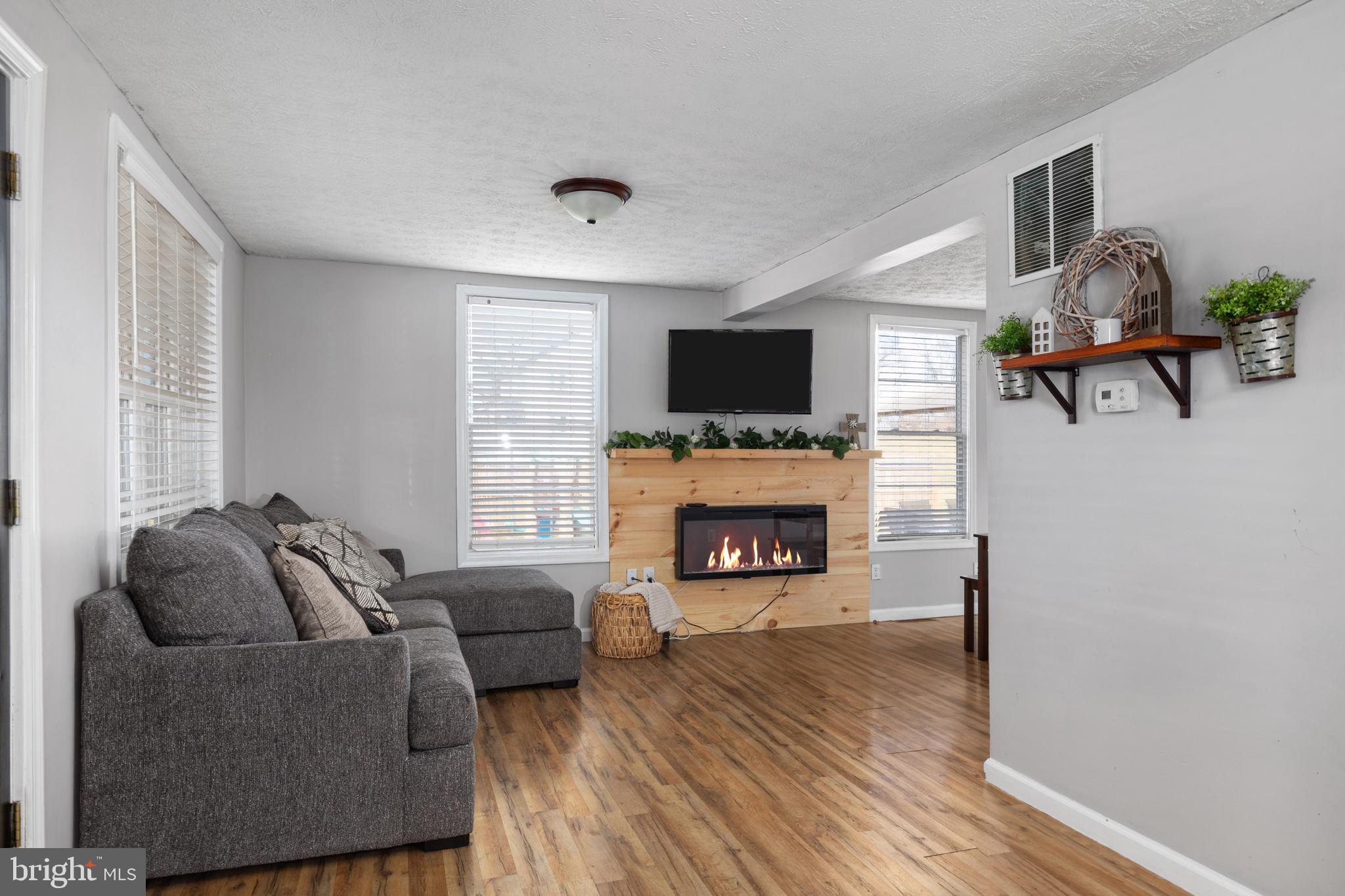 843 Jordan Springs Road Stephenson, VA 22656 - Photo 7 of 41 Gallery Image 7