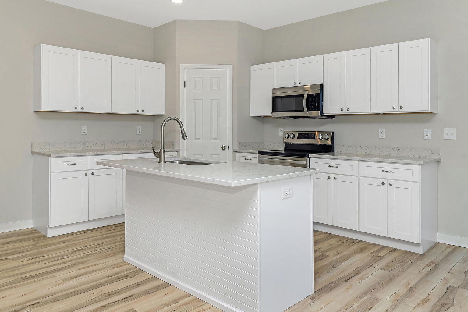 182 Madison Street, Unit B Freeport, FL 32439 - Photo 12 of 36 20201217144419970581000000-o