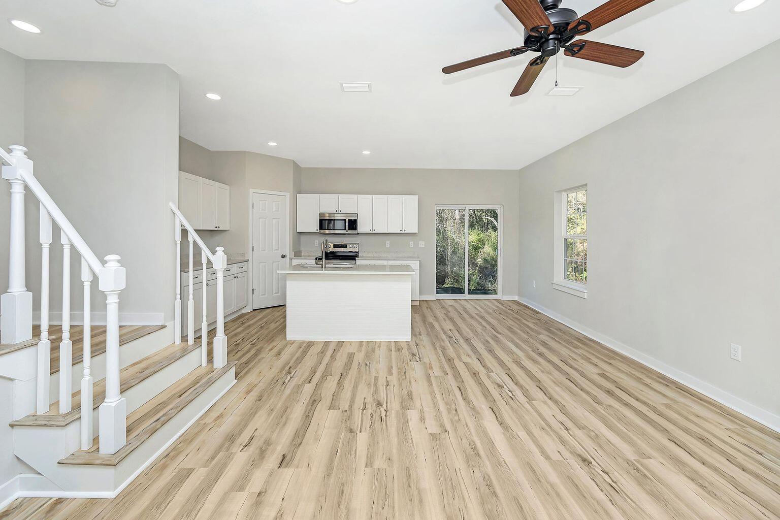 182 Madison Street, Unit B Freeport, FL 32439 - Photo 6 of 36 20201217144422912250000000-o