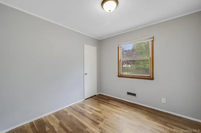 a view of empty room with window