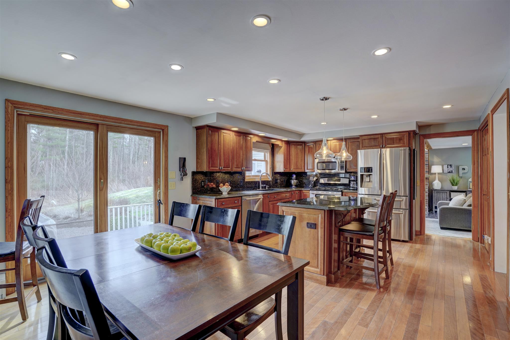 7 Old Farm Road Bedford, NH 03110 - Photo 8 of 38 Gallery Image 8