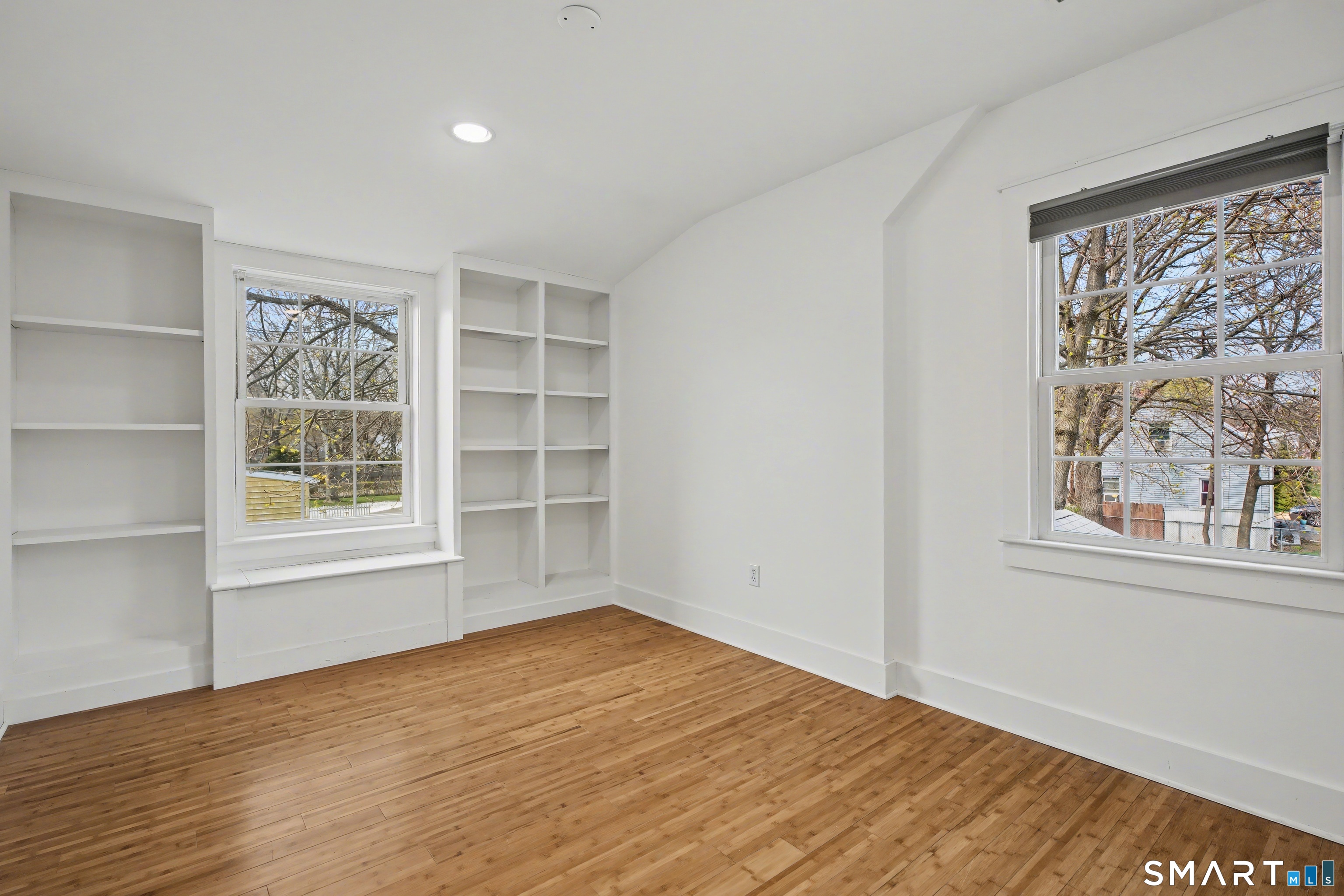 4 Dallas Street Hamden, CT 06514 - Photo 23 of 36