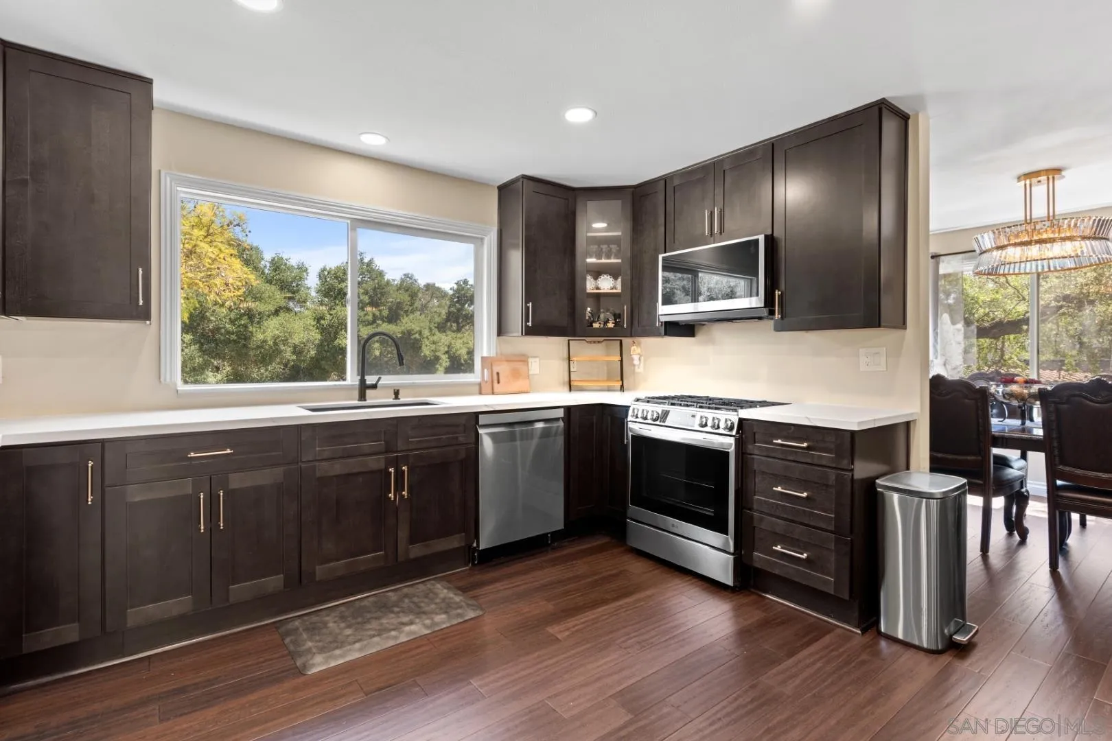 28108 Mountain Meadow Road Escondido, CA 92026 - Photo 10 of 38