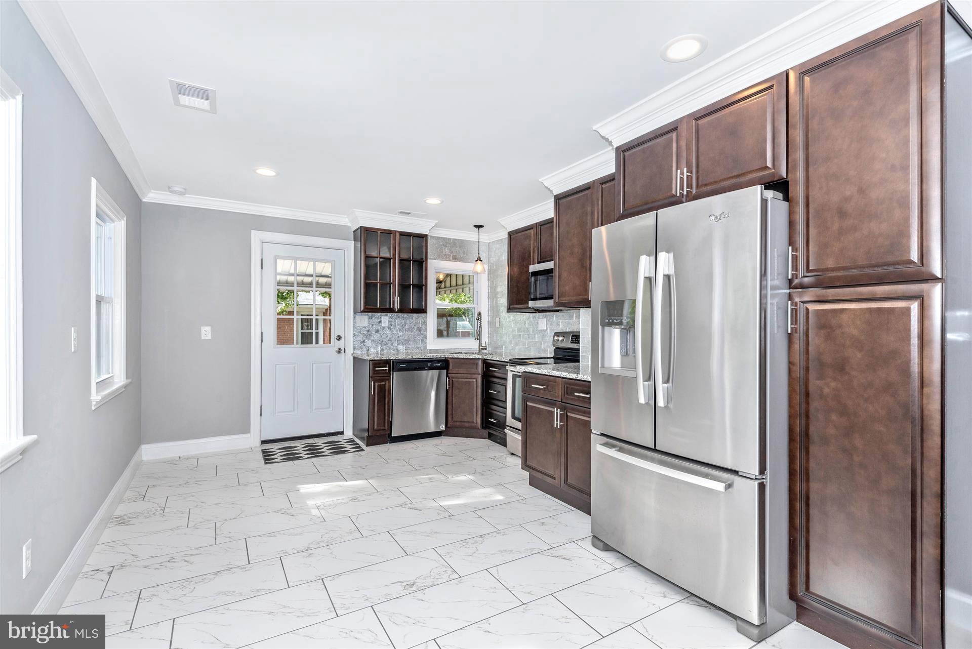 6603 Horseshoe Road Clinton, MD 20735 - Photo 5 of 30 Kitchen