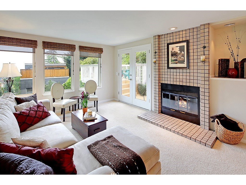 4042 Southwest Myrtle Street Seattle, WA 98136 - Photo 5 of 19 Gallery Image 5