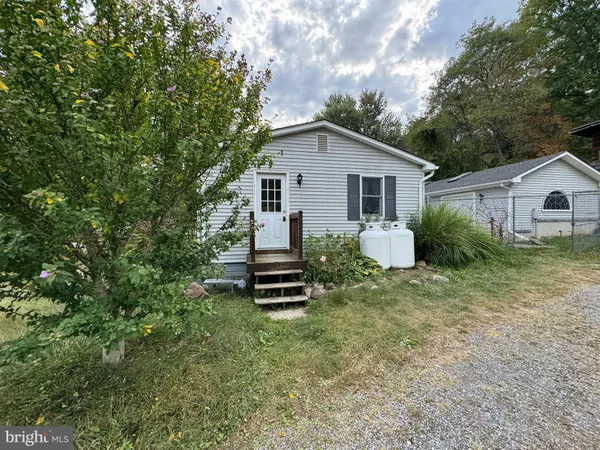 $167,500 | 8922 Carpers Pike, Yellow Spring, WV 26865