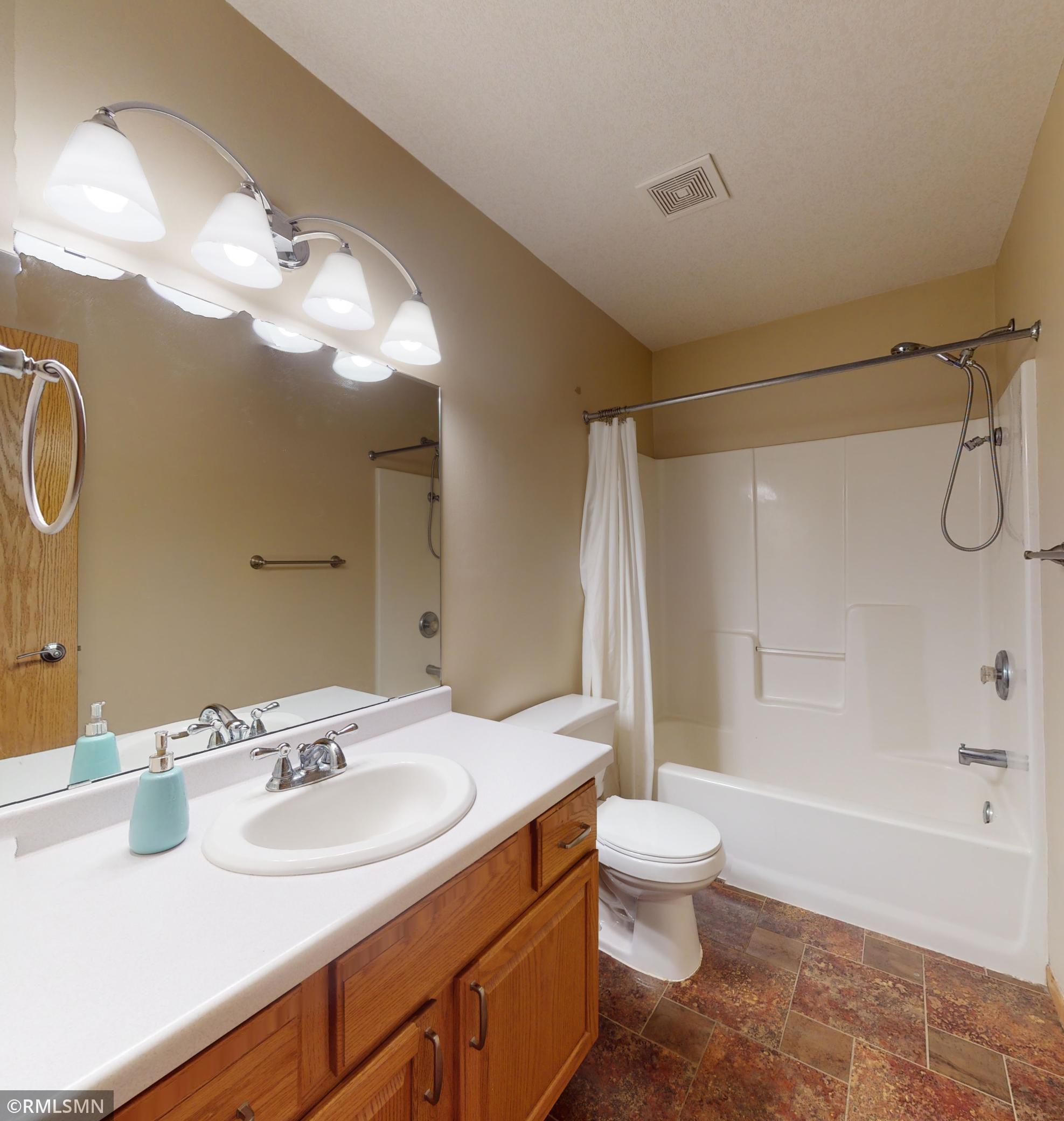 602 Manor Ridge Drive Northwest Rochester, MN 55901 - Photo 11 of 22