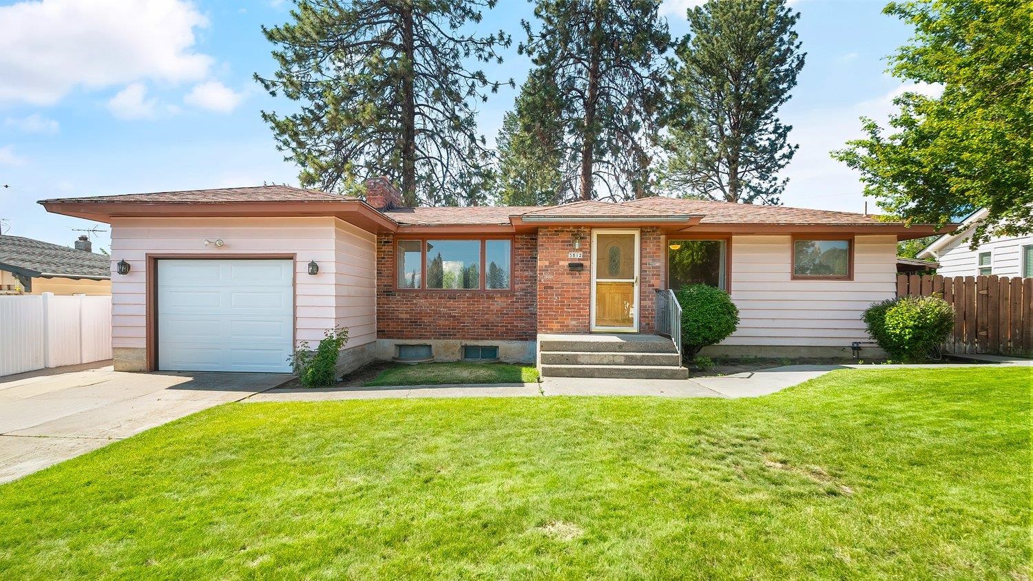 3812 West Decatur Avenue Spokane, WA 99205 - Photo 1 of 40 Gallery Image 1