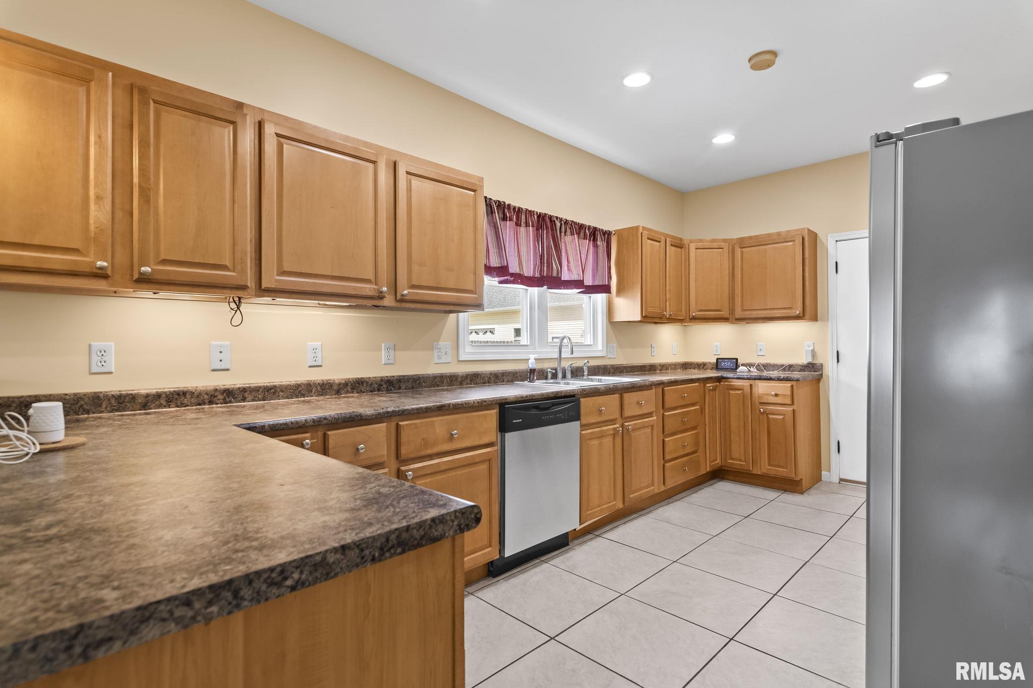 613 East Black Avenue Springfield, IL 62702 - Photo 13 of 44 Gallery Image 13