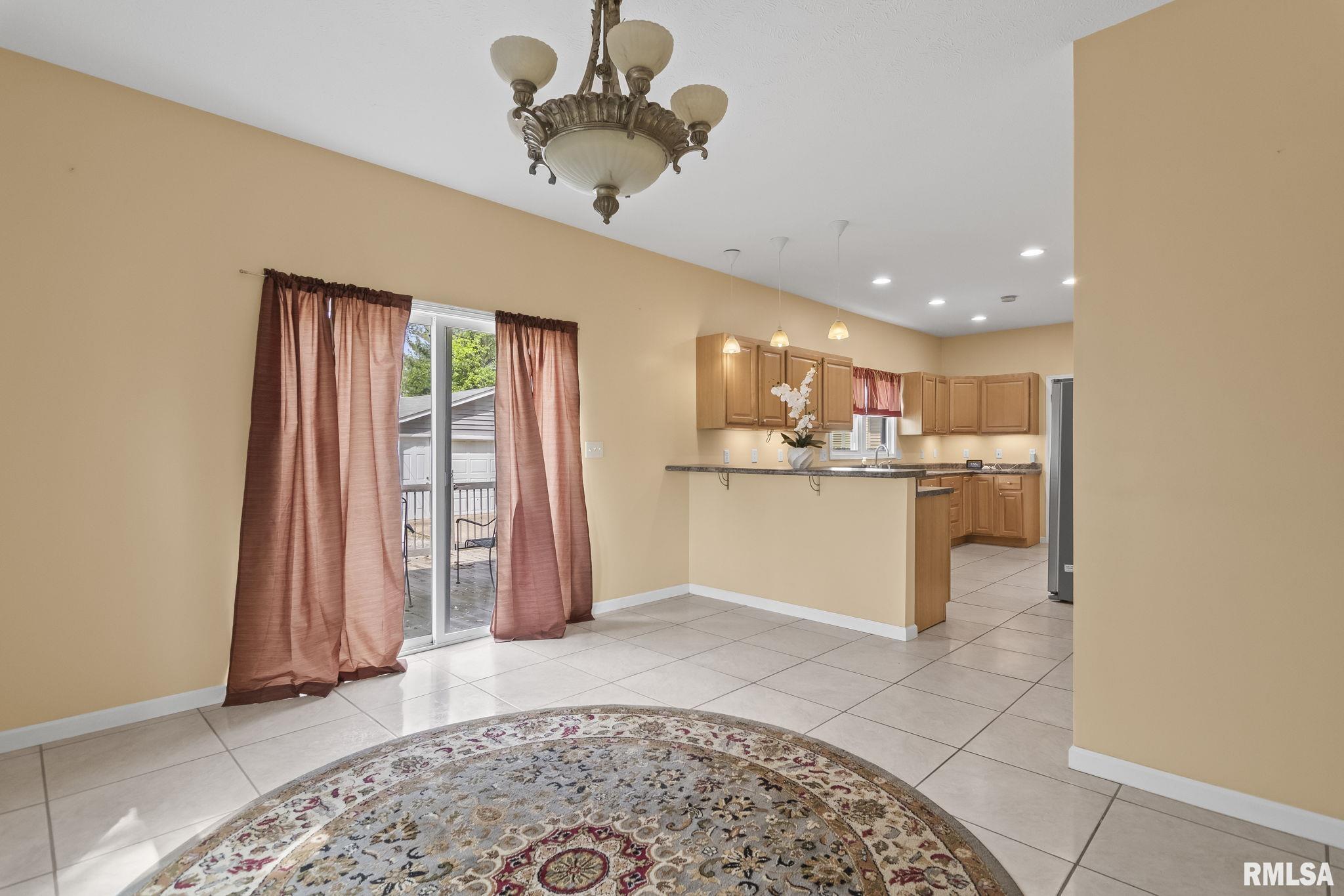 613 East Black Avenue Springfield, IL 62702 - Photo 15 of 44 Gallery Image 15