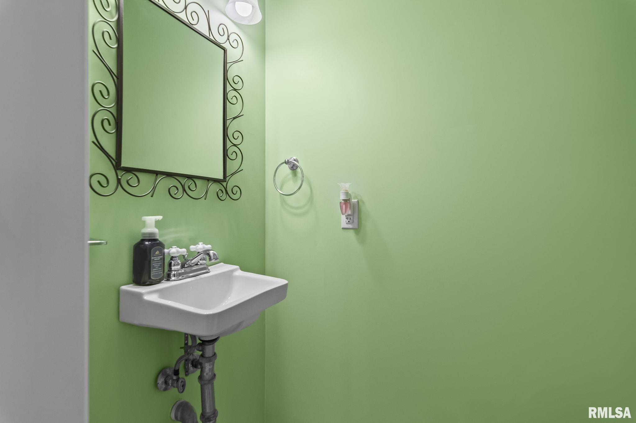 613 East Black Avenue Springfield, IL 62702 - Photo 18 of 44 Gallery Image 18