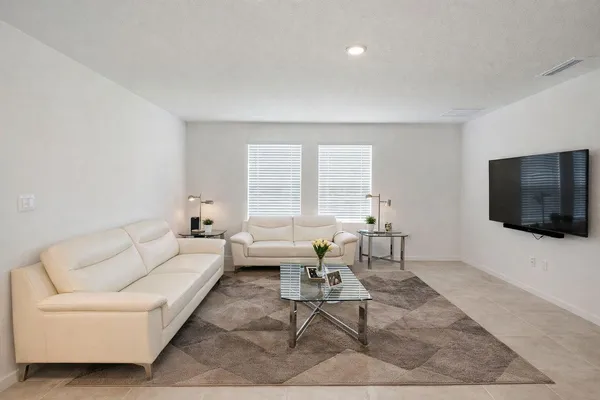 $2,200 | 2099 Babbling Brk Boulevard, Auburndale, FL 33823