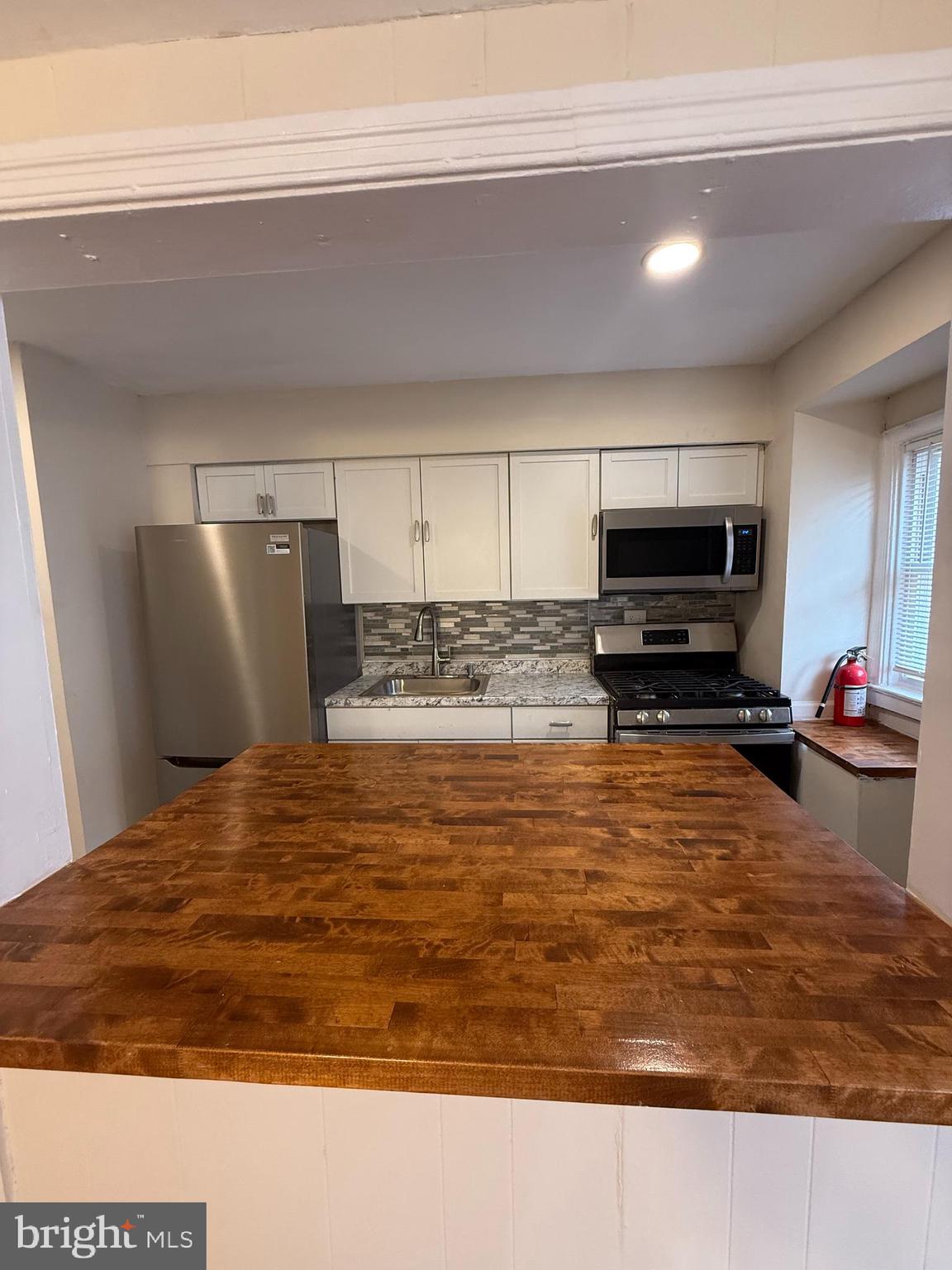 528 Random Road Baltimore, MD 21229 - Photo 5 of 24 Main Level Unit 1