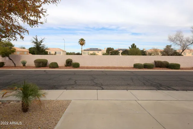 $2,095 | 11217 West Edgemont Avenue, Avondale, AZ 85392
