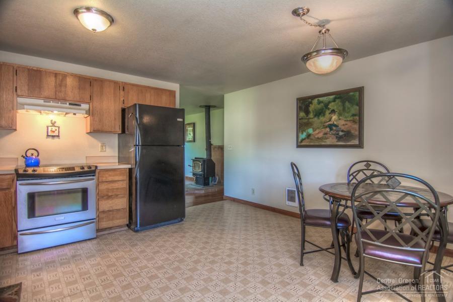 19244 Shoshone Road Bend, OR 97702 - Photo 9 of 25 Additional Photo