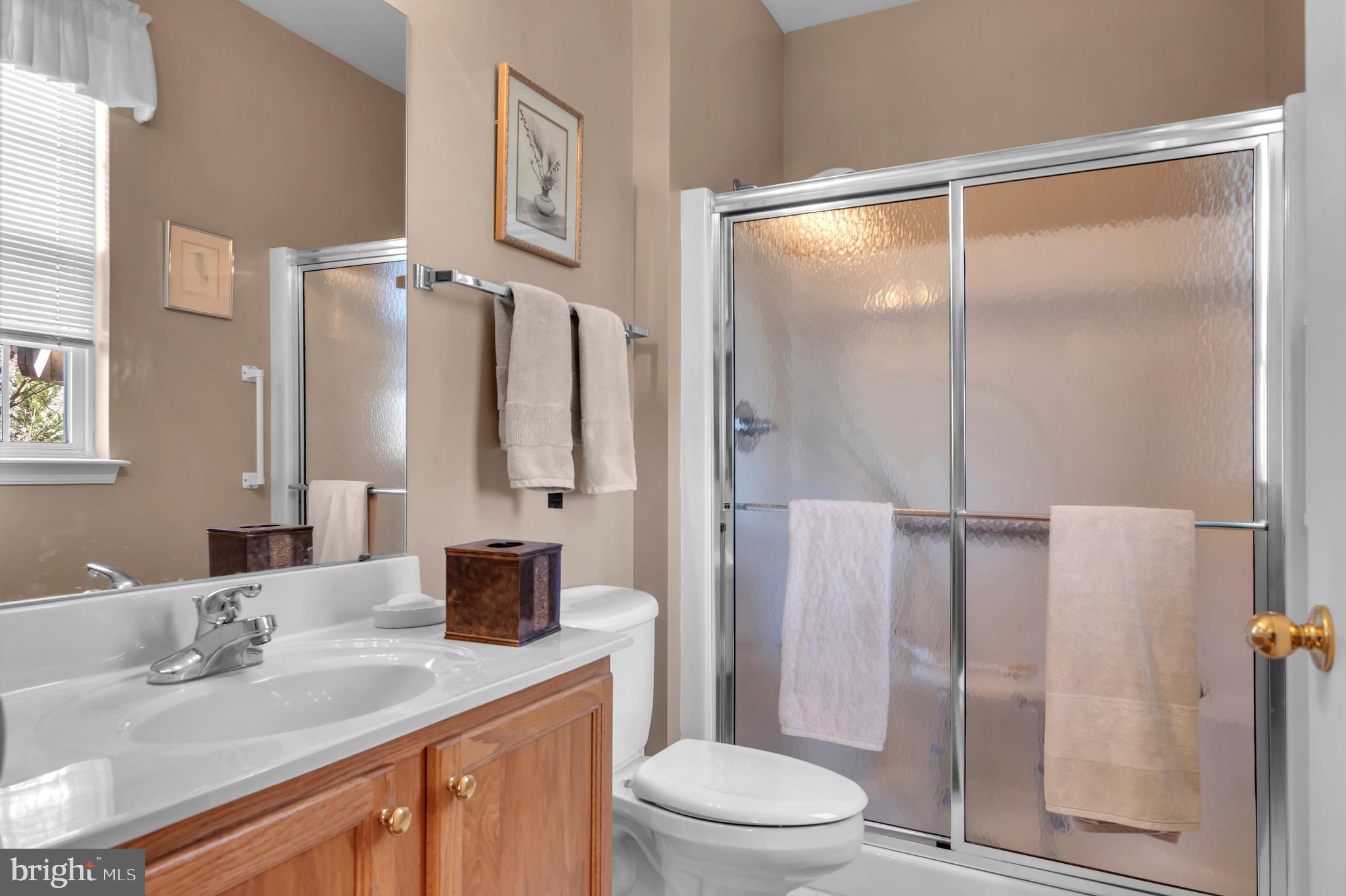 5720 Little Spring Way Frederick, MD 21704 - Photo 13 of 63 Bathroom (Den/Bedroom)