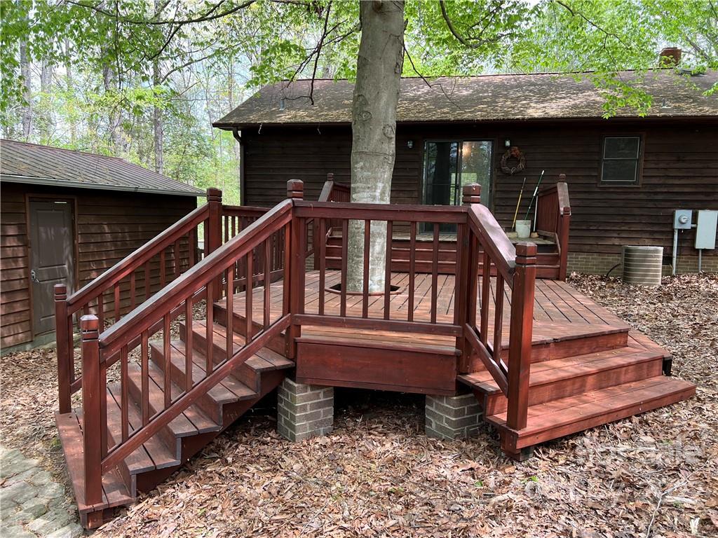 135 Holly Ridge Road Dallas, NC 28034 - Photo 2 of 26 Gallery Image 2