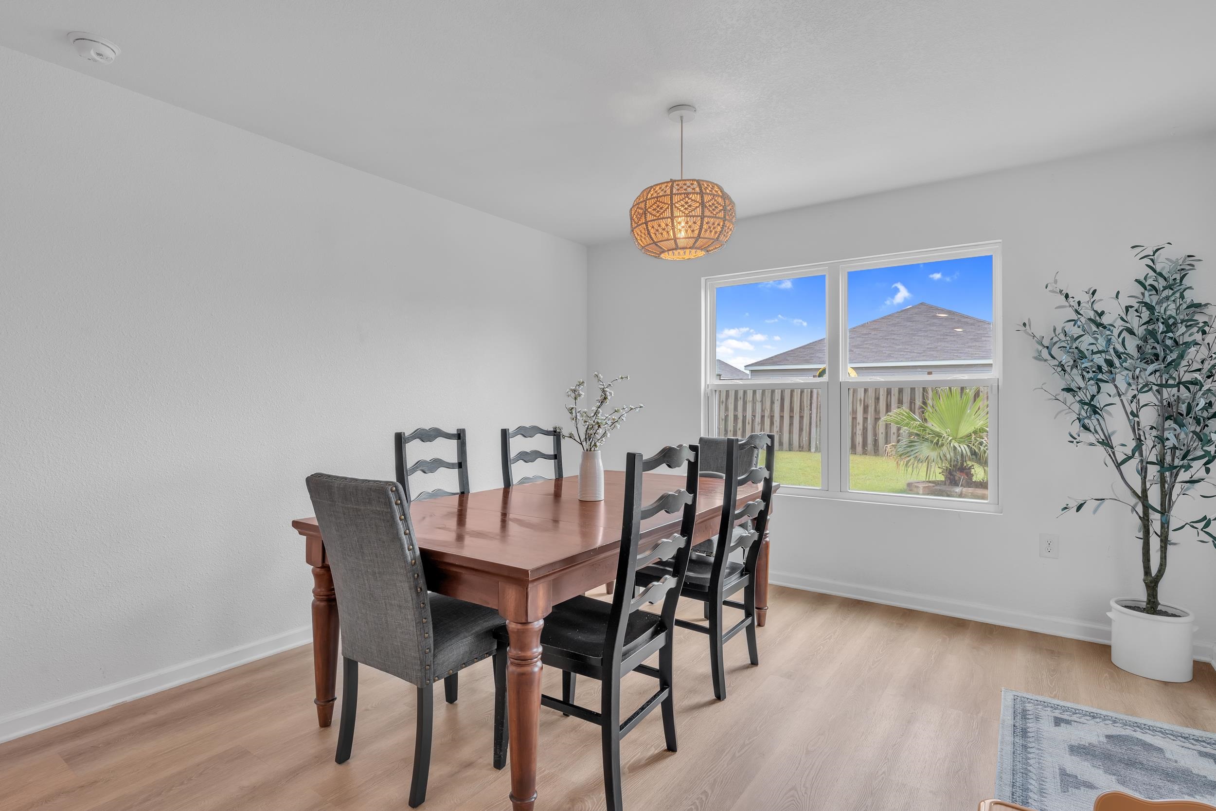 8027 Pickwick Dr. Foley, AL 36535 - Photo 13 of 37 Dining Area