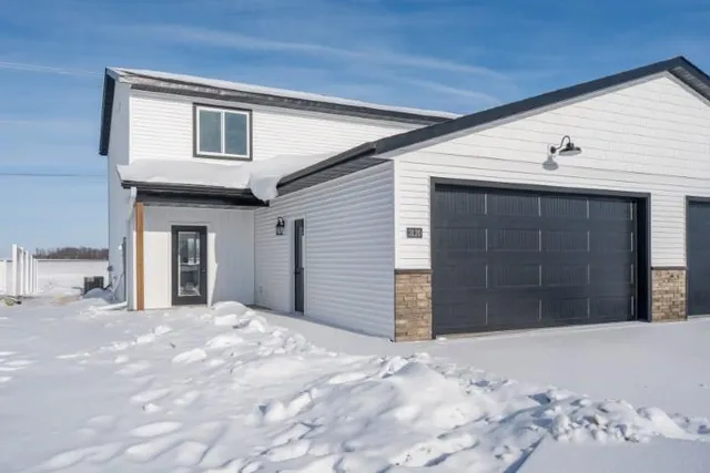 $305,000 | 3120 Scotch Lane, Mankato, MN 56001