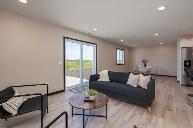 $305,000 | 3120 Scotch Lane, Mankato, MN 56001