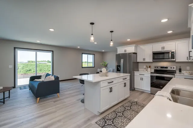 $305,000 | 3120 Scotch Lane, Mankato, MN 56001