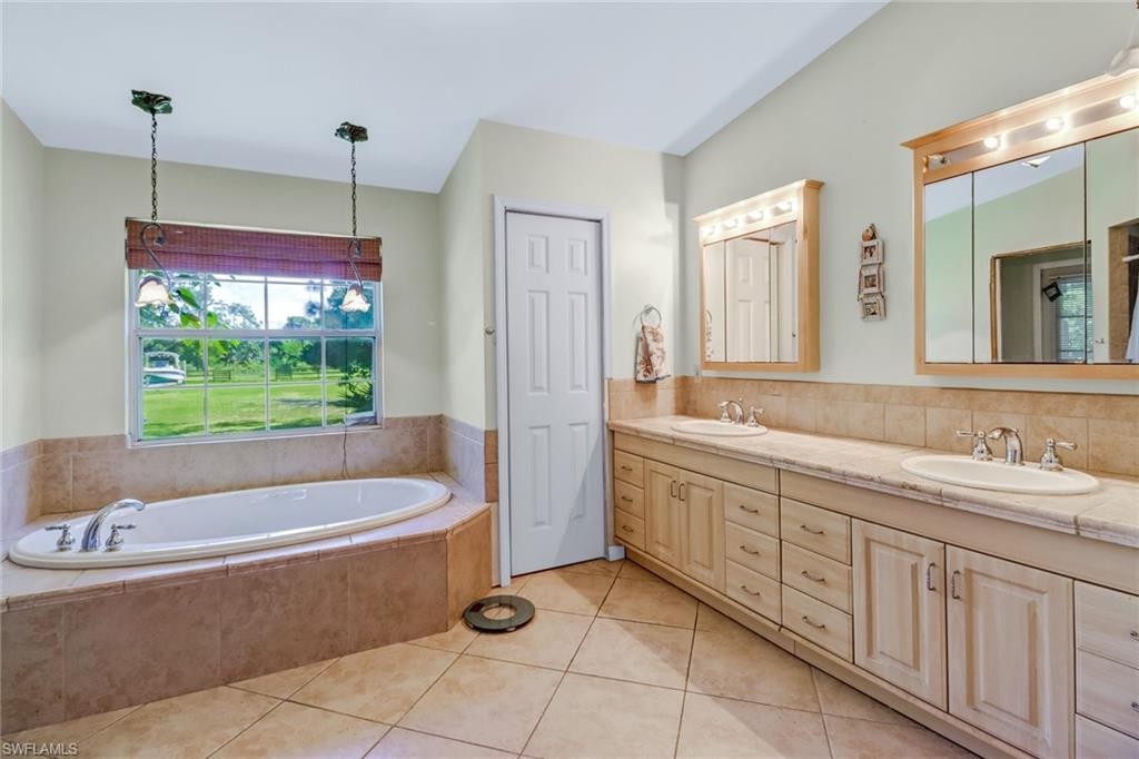 3140 66th Street Southwest Naples, FL 34105 - Photo 11 of 33 Gallery Image 11
