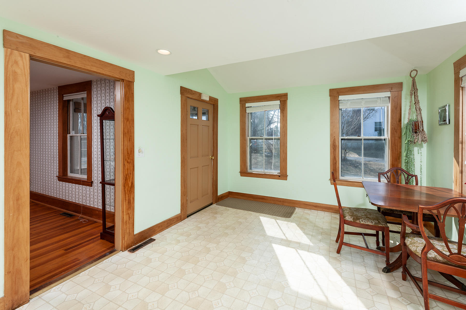 171 Old Post Road York, ME 03909 - Photo 9 of 29 Dining