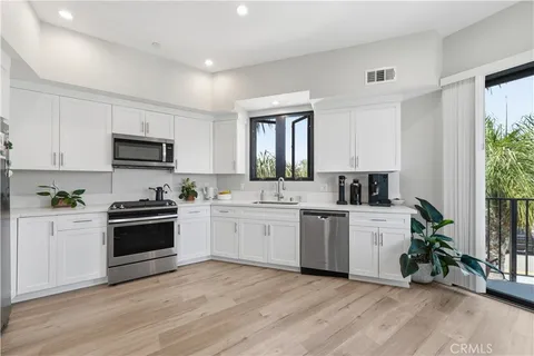 $5,900,000 | 4703 River, Newport Beach, CA 92663