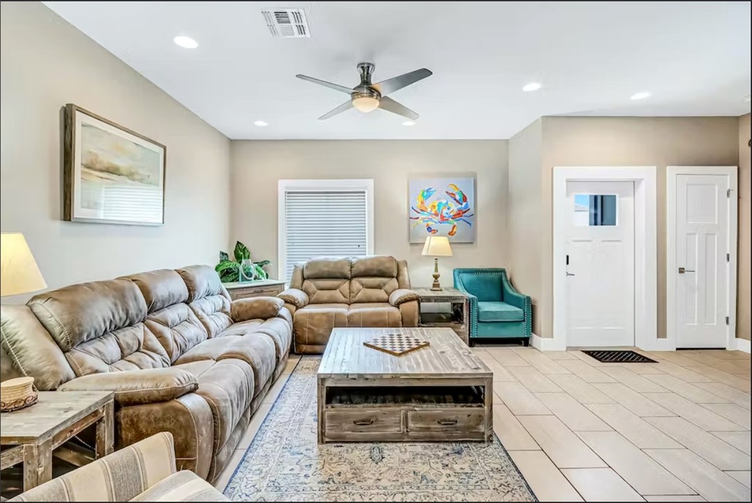 14307 Kemps Way Corpus Christi, TX 78418 - Photo 3 of 23 a living room with furniture