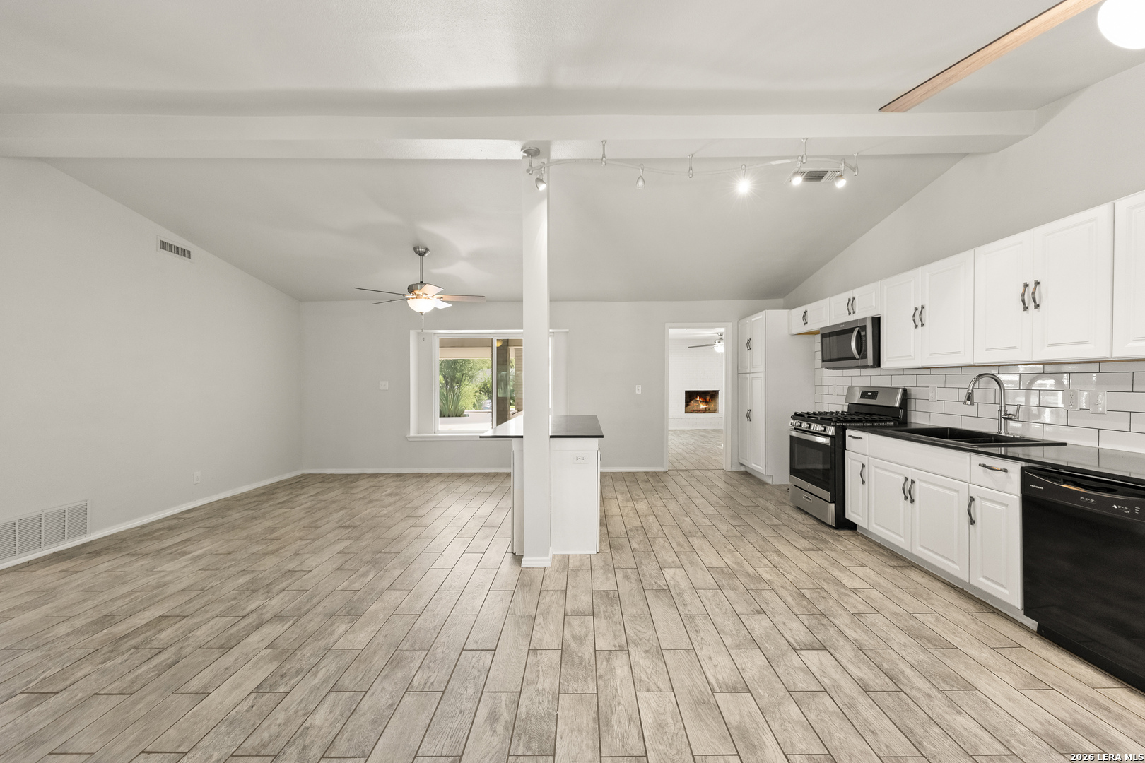 4135 Ramsgate Street San Antonio, TX 78230 - Photo 12 of 40 Gallery Image 12