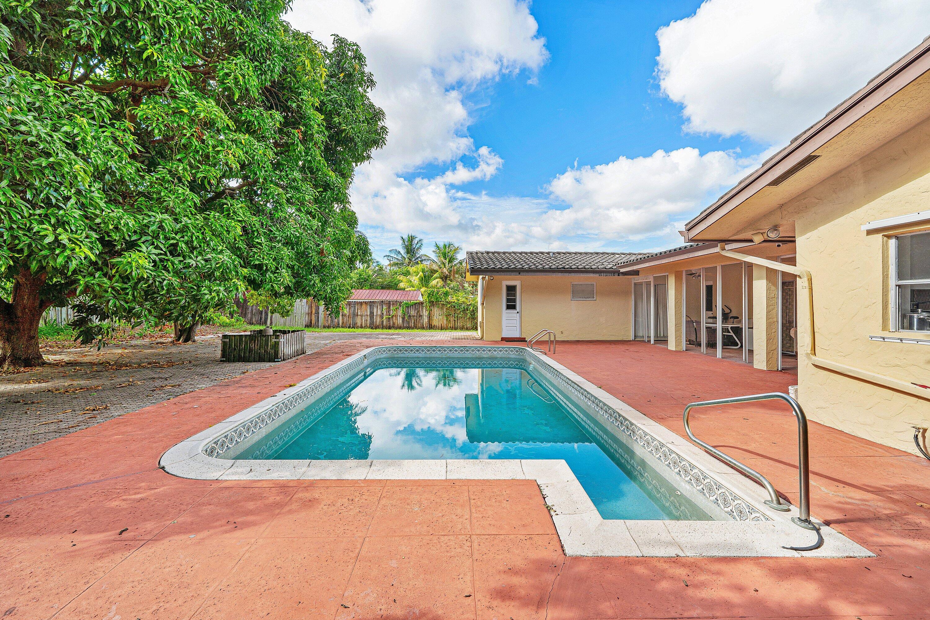 1200 Northwest 4th Avenue Boca Raton, FL 33432 - Photo 21 of 24 025-1200Northwest4thAvenue-BocaRaton-FL-