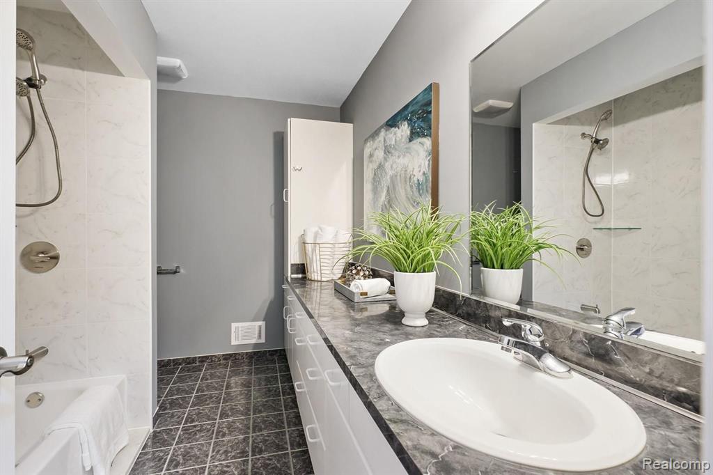 3325 John R Road Rochester Hills, MI 48307 - Photo 19 of 25