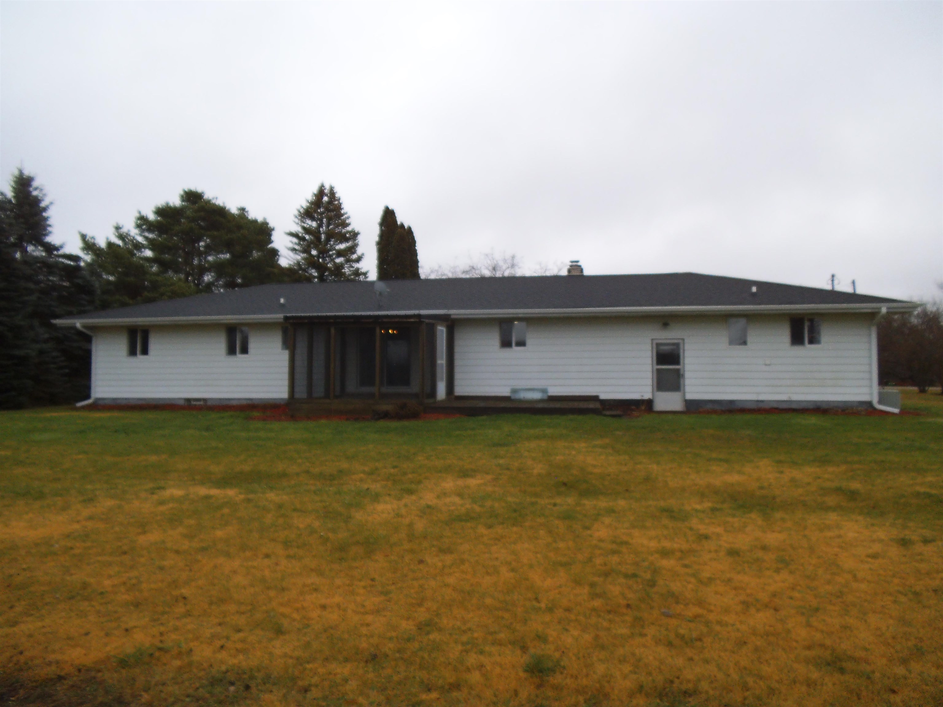 435 Wetters Road Kawkawlin, MI 48631 - Photo 3 of 38